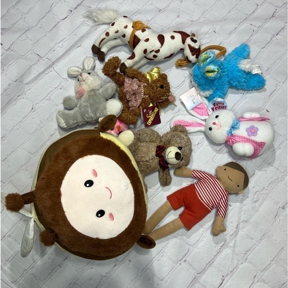 Stuff Toy for Kids 7 stuff toys, a bubble blower and a coco melon thingy - Picture 1 of 12